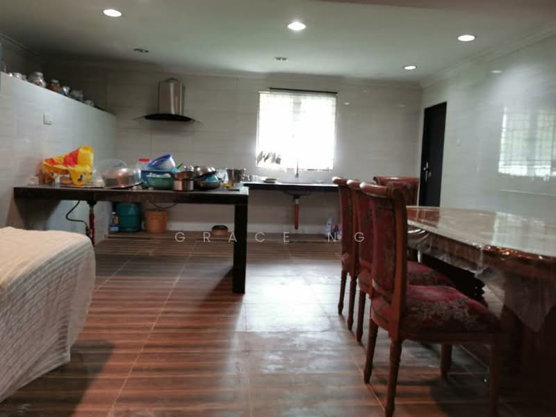 Semi-Detached House for Sale in Selayang (Selangor) - Grace Ng - Kitchen - PropertyGuru.com.my