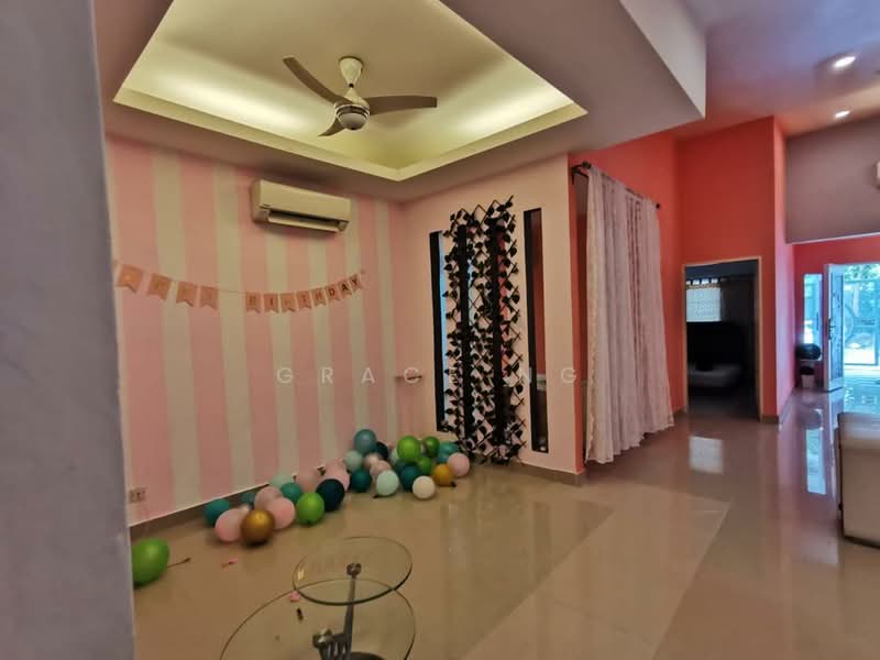Semi-Detached House for Sale in Selayang (Selangor) - Grace Ng - Living Room - PropertyGuru.com.my