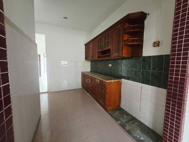 1-storey Terraced House for Sale in Taman Johor Jaya (Johor Bahru) - Sharon Lau - Kitchen - PropertyGuru.com.my