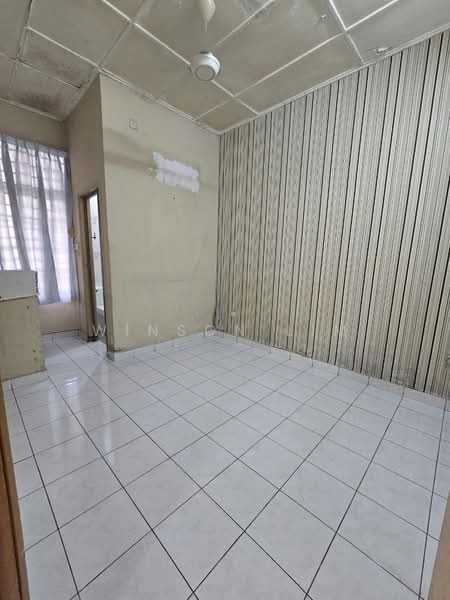 1.5-storey Terraced House for Sale in Taman Molek (Johor Bahru) - Winson Lim - PropertyGuru.com.my