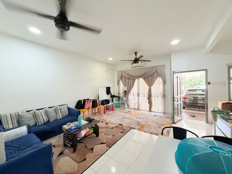 Rumah Teres 2 Tingkat untuk Dijual di Segamat (Johor) - Wind Chok - Living Room - PropertyGuru.com.my