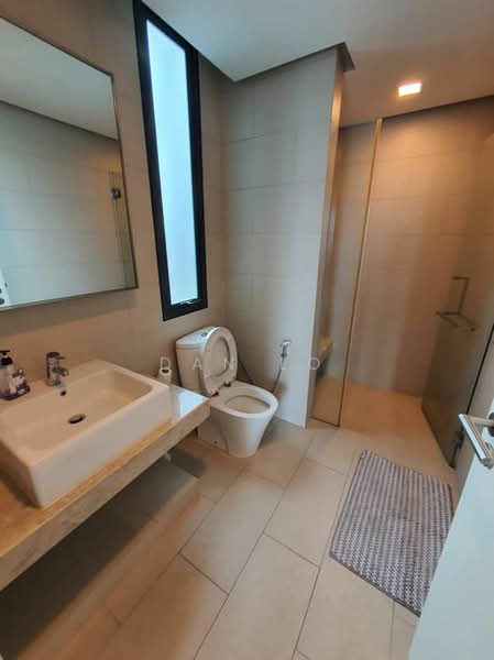 Service Residence for Sale at Hampshire Place - Dan Lo - Bathroom - PropertyGuru.com.my