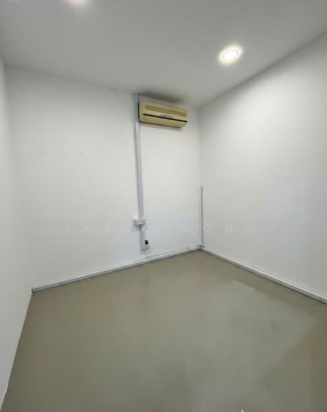 Shop / Office for Rent in Bandar Puteri Puchong (Puchong) - Jared Wong - Interior - PropertyGuru.com.my