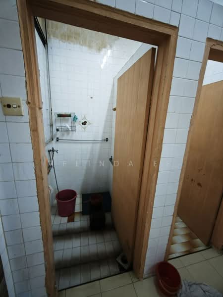 Rumah Teres 1 Tingkat untuk Dijual di Taman Iskandar (Johor Bahru) - Melinda Ee - Bathroom - PropertyGuru.com.my