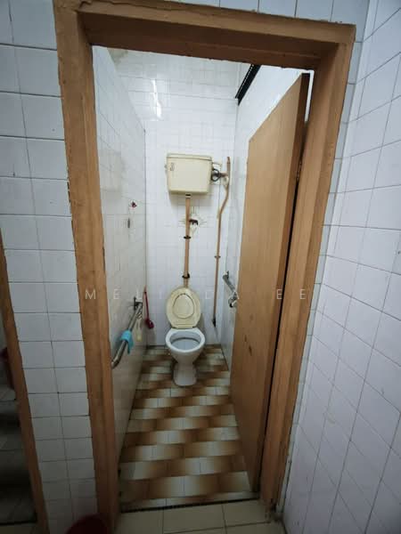 Rumah Teres 1 Tingkat untuk Dijual di Taman Iskandar (Johor Bahru) - Melinda Ee - Bathroom - PropertyGuru.com.my