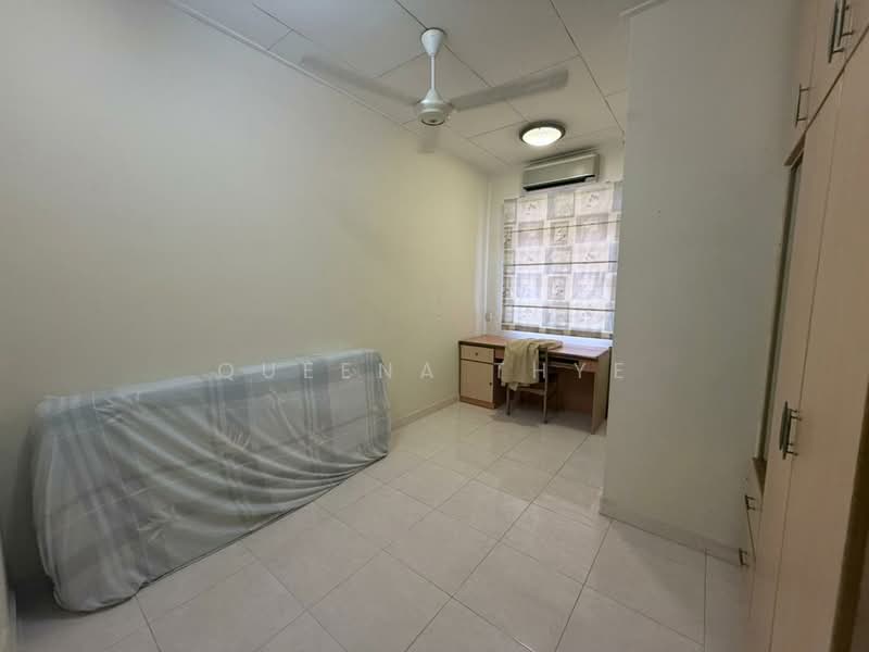 2-storey Terraced House for Sale in Austin (Johor Bahru) - Queena Thye - Bedroom - PropertyGuru.com.my