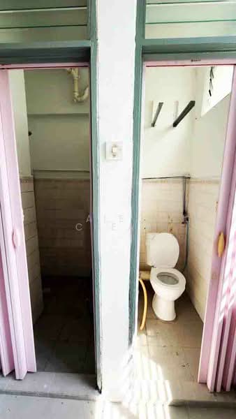 Flat for Sale at Taman Terubong Indah (Majestic Heights) - Alex Cheah - Bathroom - PropertyGuru.com.my