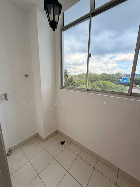 Service Residence for Sale at Twin Residences - Alice Chia - PropertyGuru.com.my