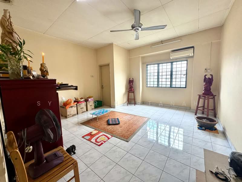 Rumah Teres 2 Tingkat untuk Dijual di Shah Alam (Selangor) - Syukor Hartanah - Living Room - PropertyGuru.com.my
