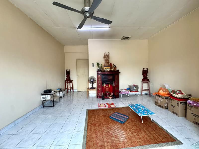 Rumah Teres 2 Tingkat untuk Dijual di Shah Alam (Selangor) - Syukor Hartanah - Living Room - PropertyGuru.com.my