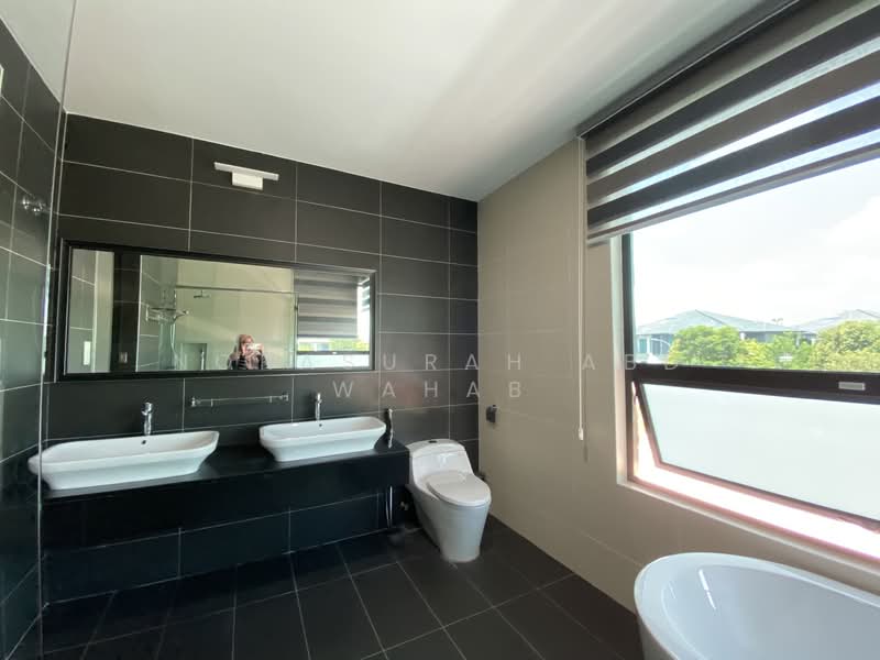 Semi-Detached House for Sale in Setia Eco Glades (Cyberjaya) - Norasurah Abd Wahab - Bathroom - PropertyGuru.com.my