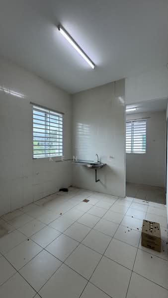 Rumah Teres 1 Tingkat untuk Dijual di Medan Klebang Restu (Chemor) - Kent C - Kitchen - PropertyGuru.com.my
