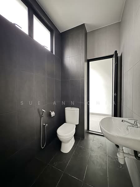 2-storey Terraced House for Sale in Taman Mount Austin (Tebrau) - Sue Ann Chia - Bathroom - PropertyGuru.com.my