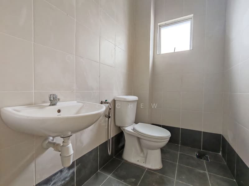 Rumah Teres 2 Tingkat untuk Dijual di Kampung Jawa (Klang) - CL Chew - Bathroom - PropertyGuru.com.my