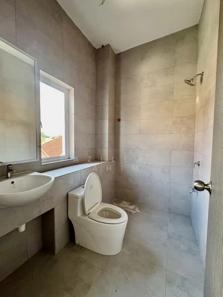Rumah Berkembar untuk Dijual di Batu Pahat (Johor) - Fazillah Rahim - Bathroom - PropertyGuru.com.my