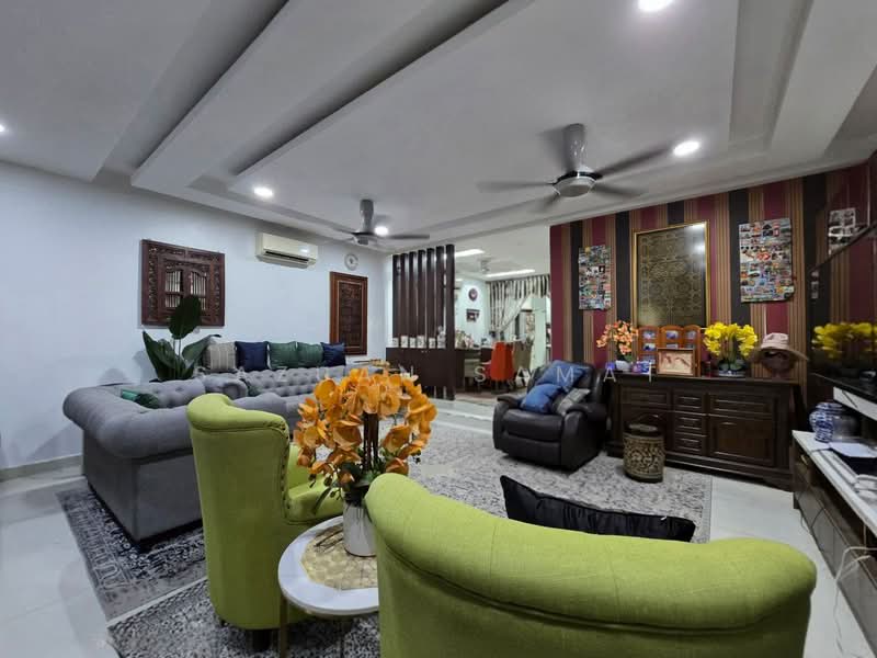 2-storey Terraced House for Sale in Taman Kencana (Ampang) - Sazuan Samat - Living Room - PropertyGuru.com.my