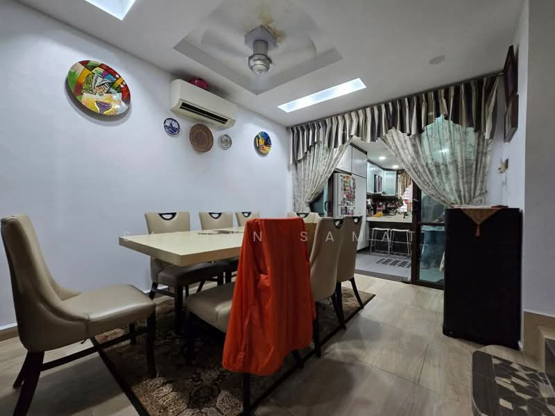 2-storey Terraced House for Sale in Taman Kencana (Ampang) - Sazuan Samat - Dining Room - PropertyGuru.com.my