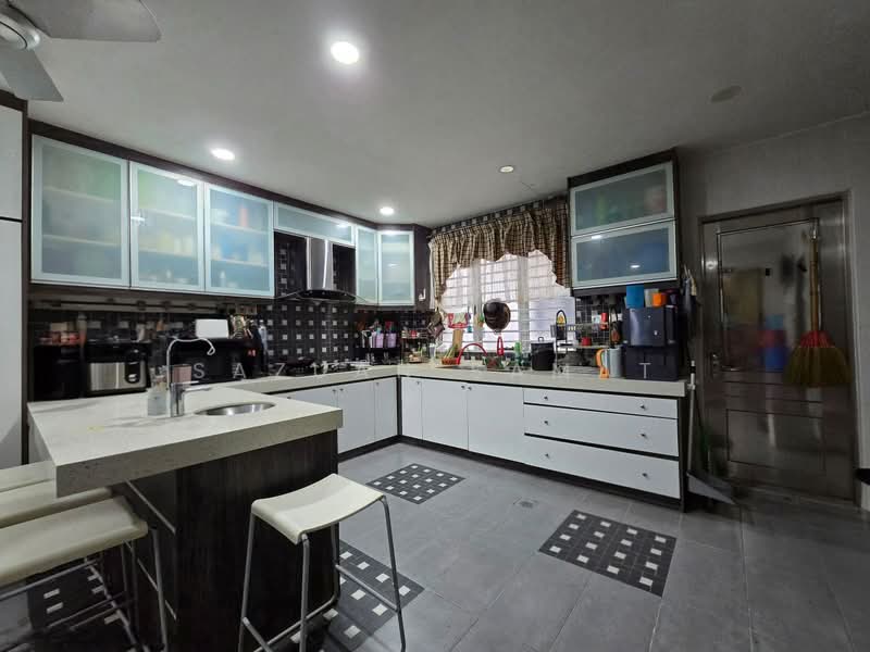 2-storey Terraced House for Sale in Taman Kencana (Ampang) - Sazuan Samat - Kitchen - PropertyGuru.com.my
