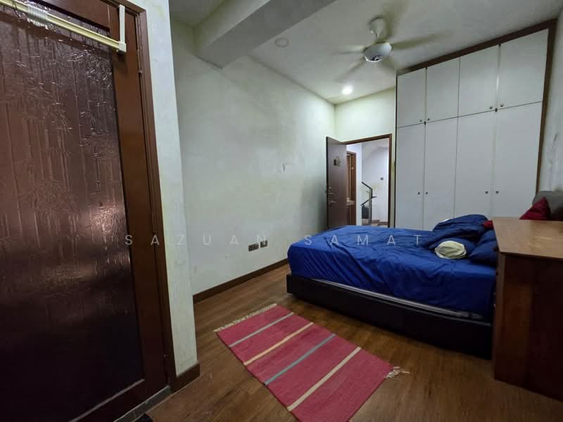 2-storey Terraced House for Sale in Taman Kencana (Ampang) - Sazuan Samat - Bedroom - PropertyGuru.com.my