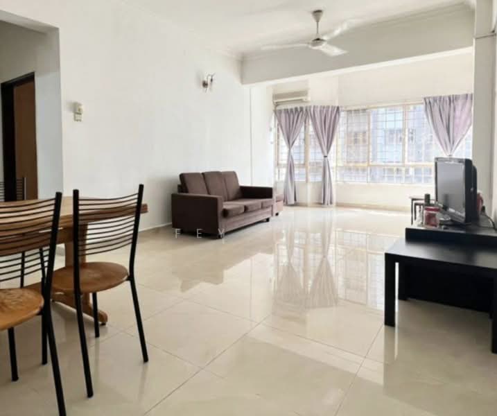 Condominium for Sale at The Pearl (Pearl Point) - Fey Lee - Living Room - PropertyGuru.com.my