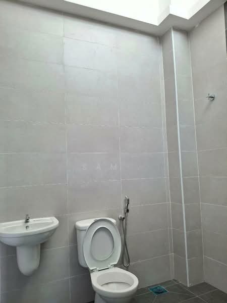 2-storey Terraced House for Sale in Taman Kledang Emas (Ipoh) - Sam . - Bathroom - PropertyGuru.com.my