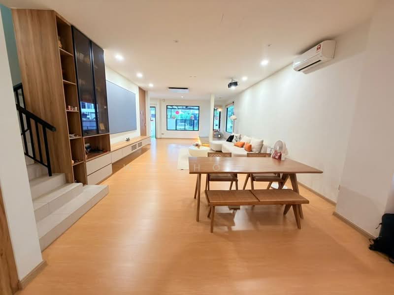 Cluster House for Sale in Horizon Hills (Iskandar Puteri (Nusajaya)) - Wee Howe - Living Room - PropertyGuru.com.my