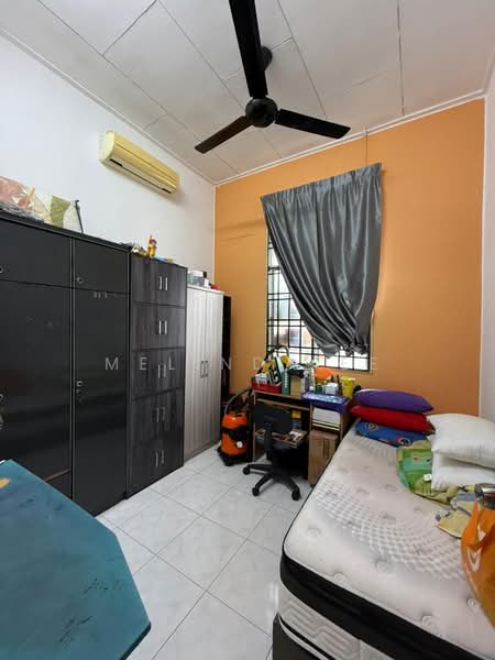 Rumah Teres 1 Tingkat untuk Dijual di Taman Bukit Jaya (Ulu Tiram) - Melinda Ee - Bedroom - PropertyGuru.com.my