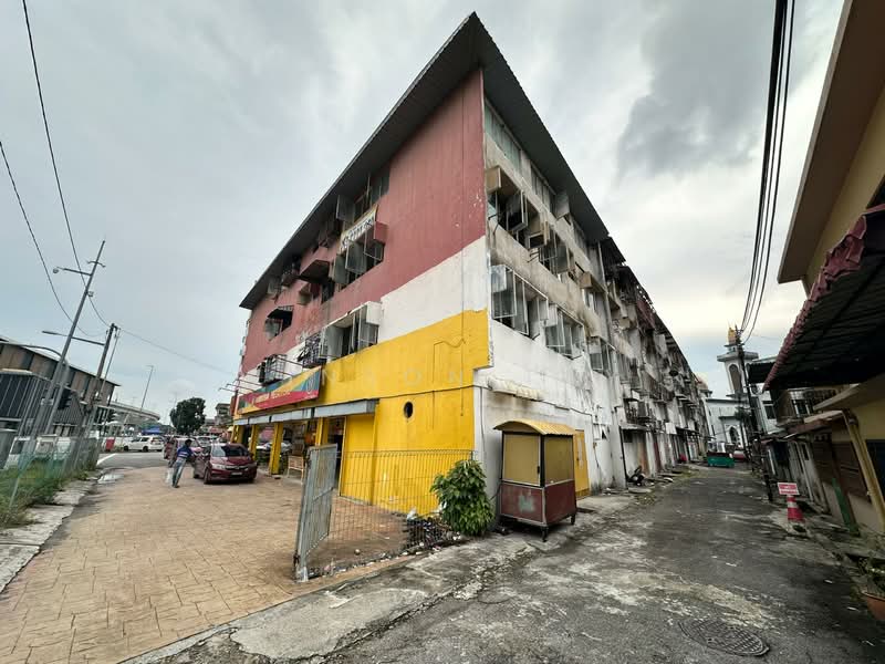 Shop for Sale in Serdang Raya (Seri Kembangan) - Winson Tay - Exterior - PropertyGuru.com.my