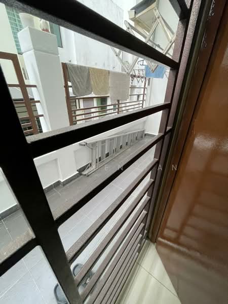 3-storey Terraced House for Sale in Puchong (Selangor) - Carmen Tan - Balcony - PropertyGuru.com.my