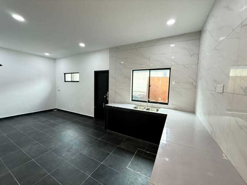 2-storey Terraced House for Sale in Taman Sri Putri (Skudai) - Melinda Ee - Kitchen - PropertyGuru.com.my