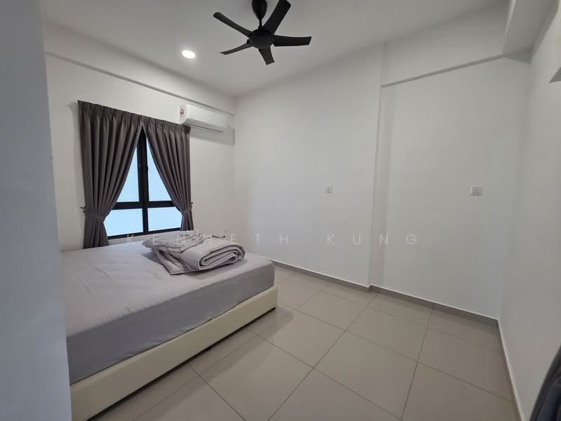 Service Residence for Sale at SUNSHINE RESIDENCE - Kenneth Kung - Bedroom - PropertyGuru.com.my