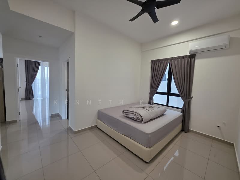 Service Residence for Sale at SUNSHINE RESIDENCE - Kenneth Kung - Bedroom - PropertyGuru.com.my