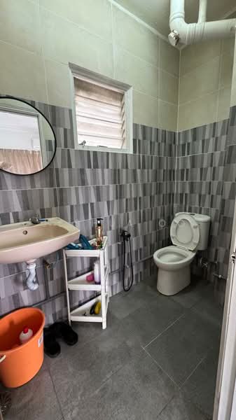 Condominium for Rent at Menara Alpha - Jeshua Oo - Bathroom - PropertyGuru.com.my