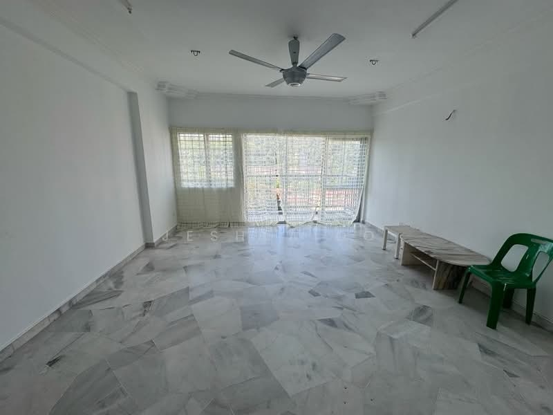 Kondominium untuk Disewa di Menara Alpha - Jeshua Oo - Living Room - PropertyGuru.com.my