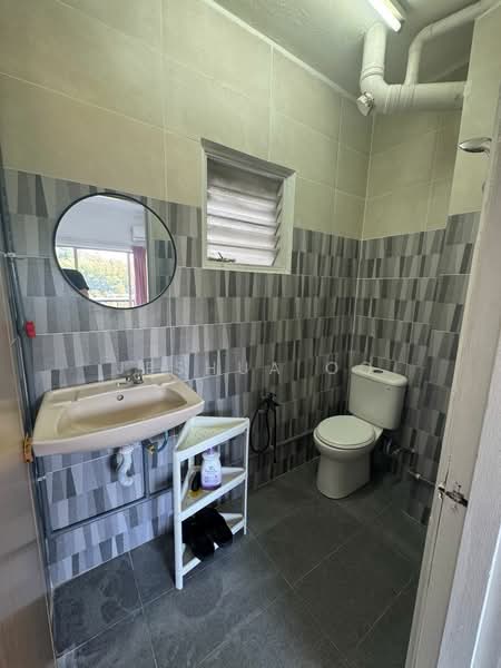 Kondominium untuk Disewa di Menara Alpha - Jeshua Oo - Bathroom - PropertyGuru.com.my