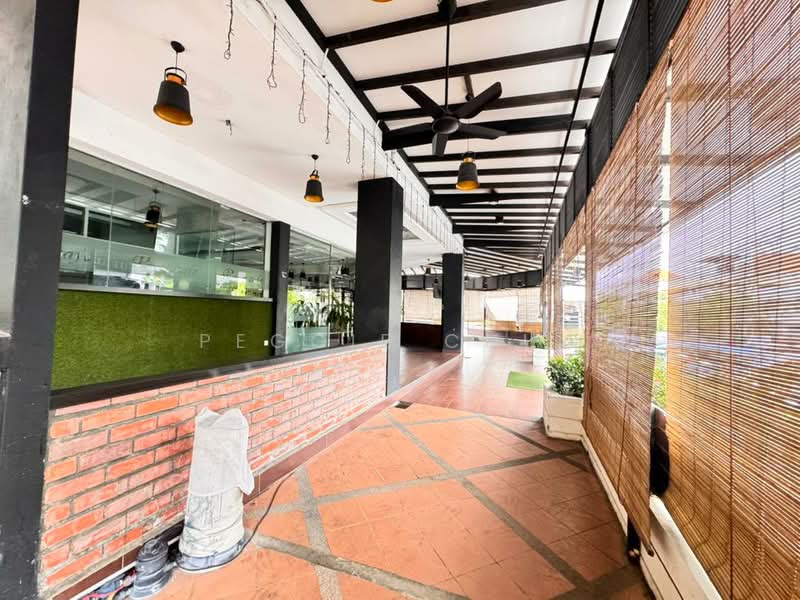 Kedai untuk Disewa di Taman Gaya (Ulu Tiram) - Peggie Chua - Exterior - PropertyGuru.com.my