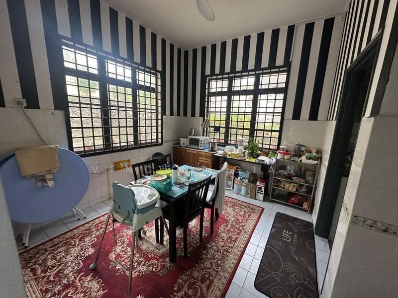 2-storey Terraced House for Sale in Bandar Seri Alam (Masai) - Vincent Gian - Kitchen - PropertyGuru.com.my