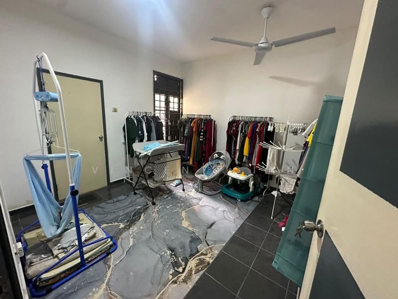 2-storey Terraced House for Sale in Bandar Seri Alam (Masai) - Vincent Gian - Bedroom - PropertyGuru.com.my