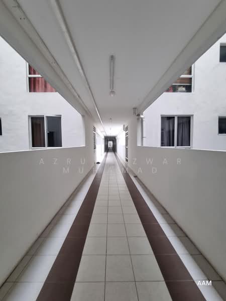 Pangsapuri untuk Dijual di Vista Hijauan - Azrul Azwar Muhamad - Corridor - PropertyGuru.com.my