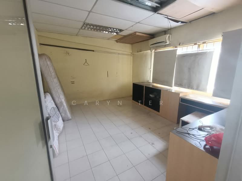 Terrace Factory for Rent in Taman Desa Cemerlang (Ulu Tiram) - Caryn Ter - Interior - PropertyGuru.com.my