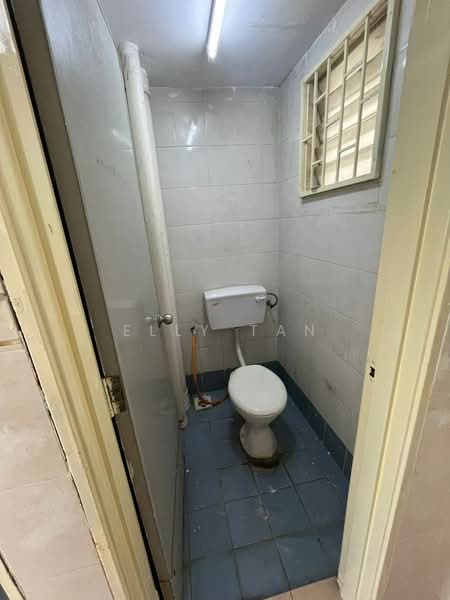 Flat for Rent at Seroja - Elly Tan - Bathroom - PropertyGuru.com.my