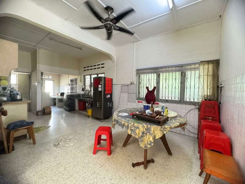 Rumah Teres 1 Tingkat untuk Dijual di Kepong Baru (Kepong) - Ken Lai - Kitchen - PropertyGuru.com.my