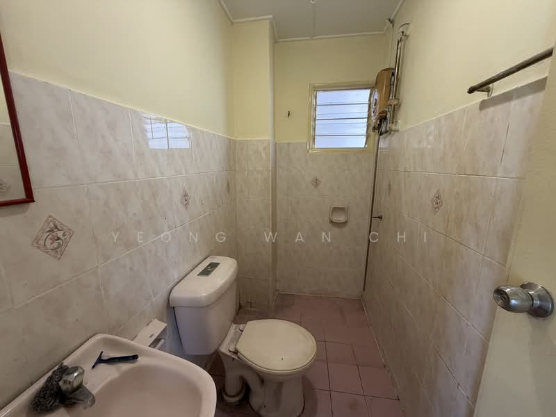 Pangsapuri untuk Dijual di Pangsapuri Sri Alpinia - Yeong Wan Chi - PropertyGuru.com.my