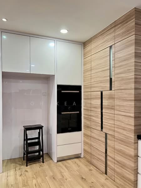 Service Residence for Sale at Woodsbury Suites - Oh Kean Li - Kitchen - PropertyGuru.com.my