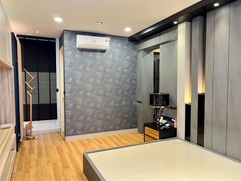 Service Residence for Sale at Woodsbury Suites - Oh Kean Li - Bedroom - PropertyGuru.com.my