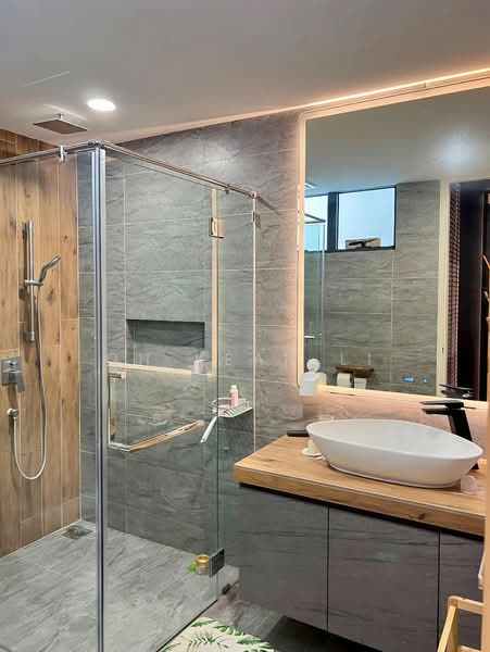 Service Residence for Sale at Woodsbury Suites - Oh Kean Li - Bathroom - PropertyGuru.com.my