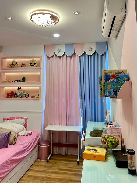 Service Residence for Sale at Woodsbury Suites - Oh Kean Li - Bedroom - PropertyGuru.com.my