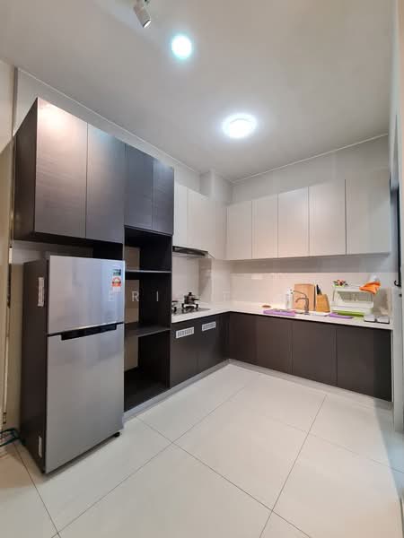 Condominium for Rent at Bay Point @ Country Garden Danga Bay - Eric Foo - Kitchen - PropertyGuru.com.my