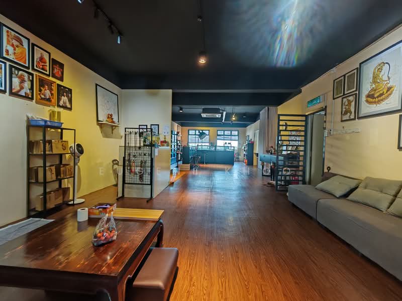 Kedai / Pejabat untuk Dijual di Taman Mount Austin (Tebrau) - Eugene Khoo - Living Room - PropertyGuru.com.my