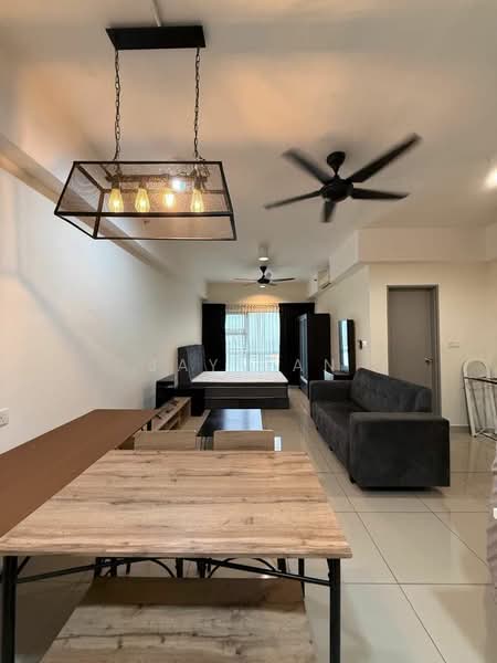 Servis Apartment untuk Disewa di HYVE - Jay Tan - Living Room - PropertyGuru.com.my